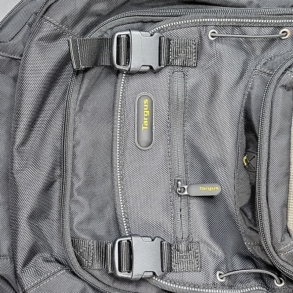 TARGUS Black and Gray Backpack - Picture 3 of 7